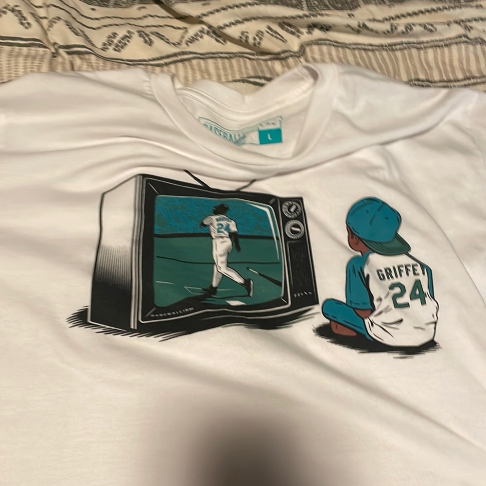 Griffey Jr Baseballism shirt size large white